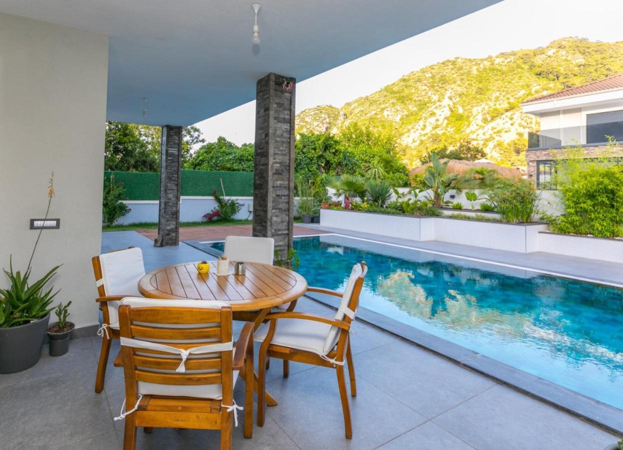 Villa Palmiye Icmeler Daily Weekly Rentals