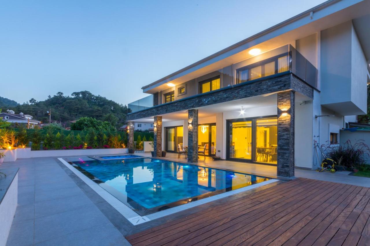 Villa Palmiye Icmeler Daily Weekly Rentals Villa Marmaris